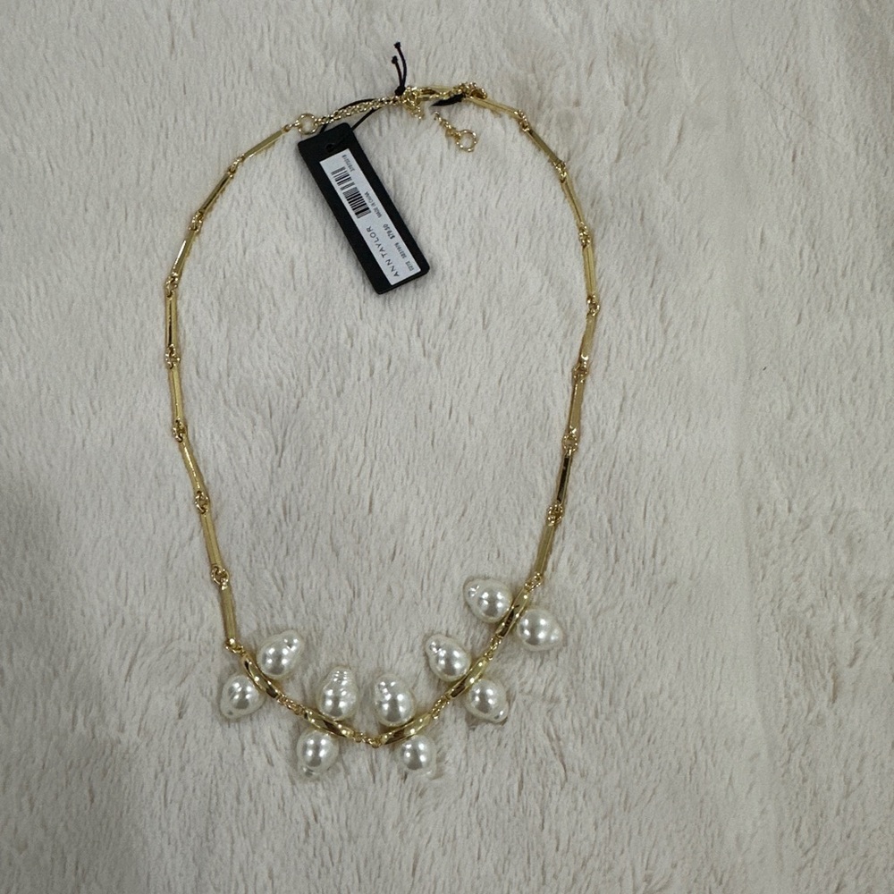 Ann Taylor Gold and Pearl Drop Necklace